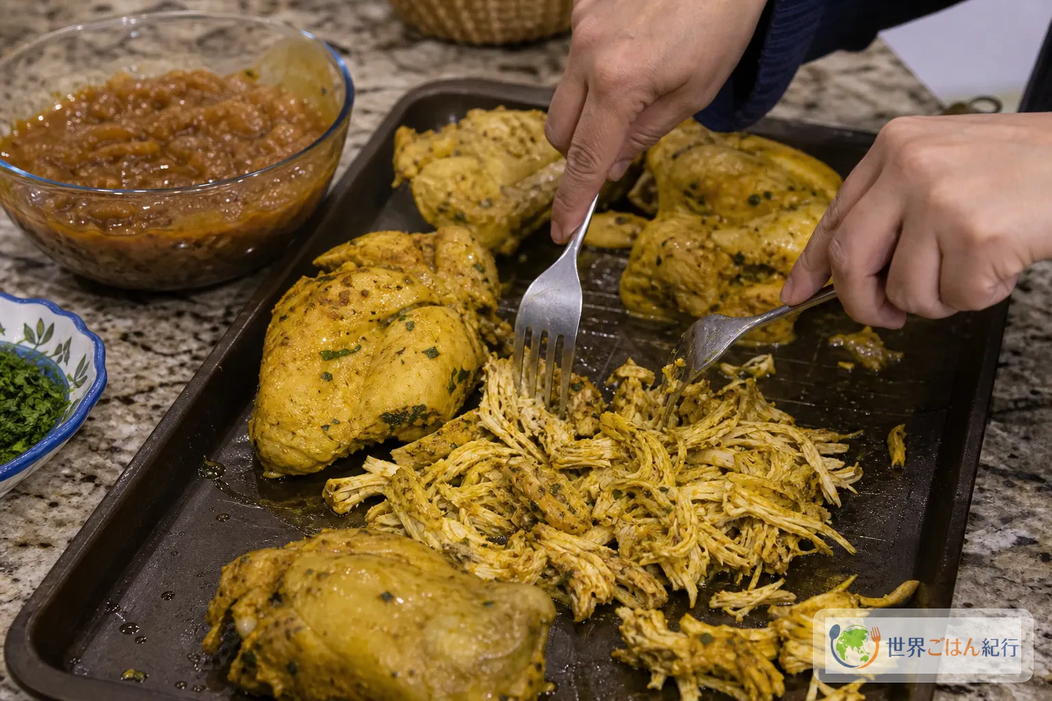 手順2: 鶏肉を粗くほぐす(8分)