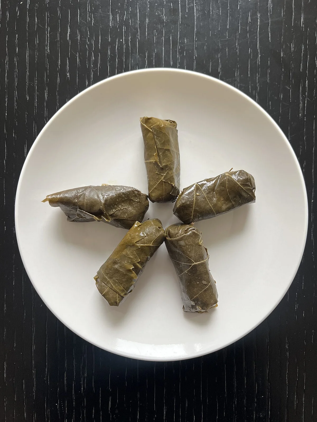 ファーマーズマーケットで売られているドルマ