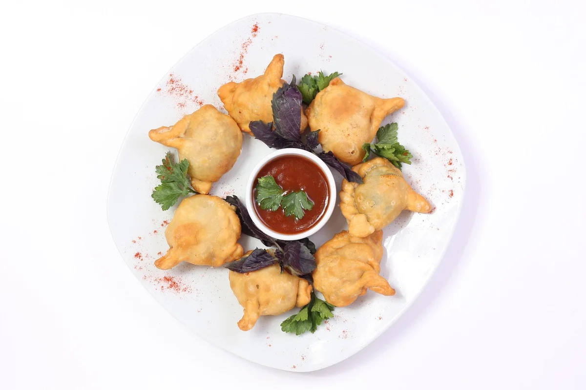 インドの揚げスナック サモサ