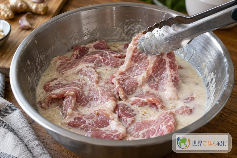 手順4: 豚肉を薄く切って一晩漬ける